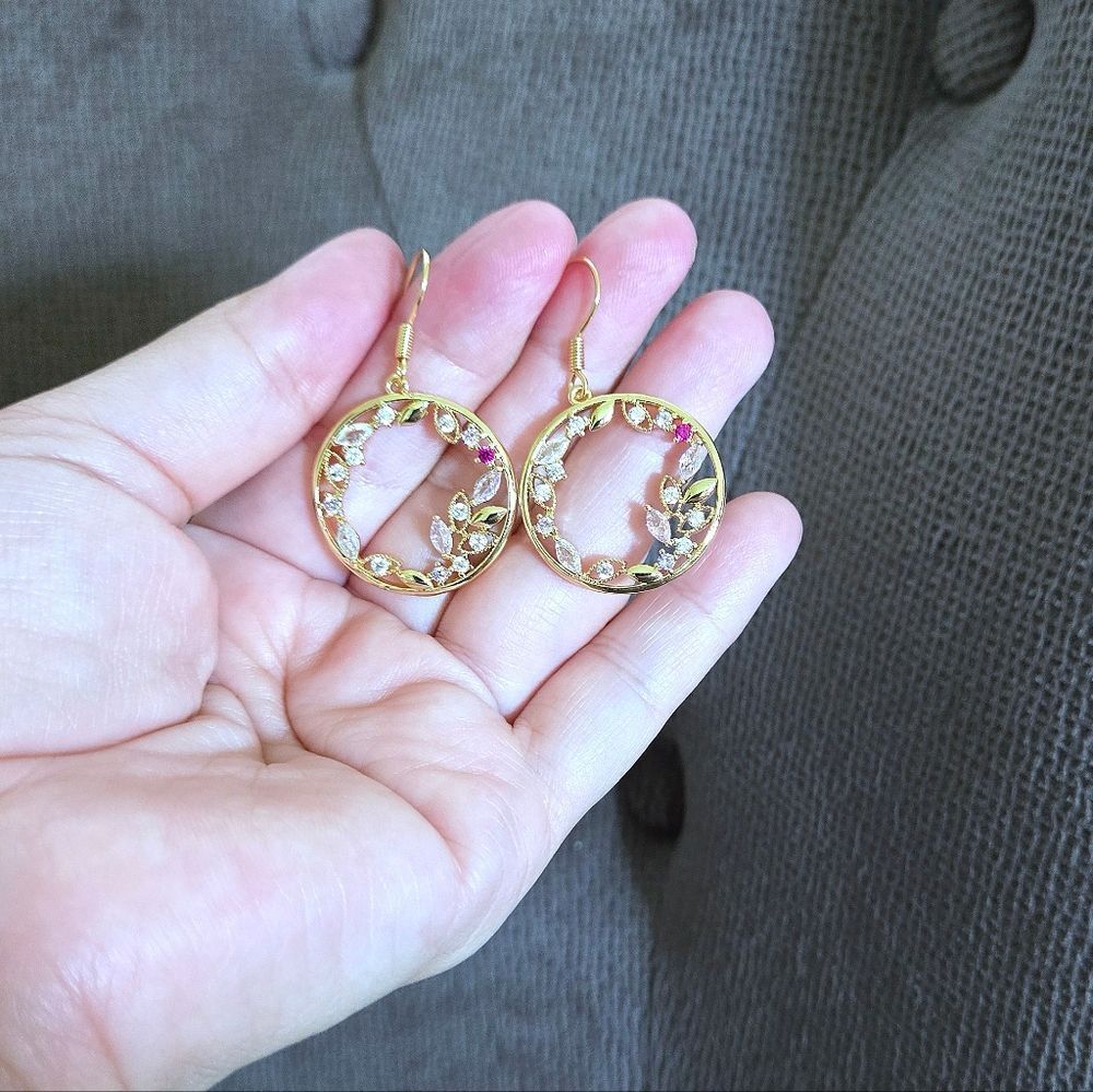 La Meno "Secret🤫 Garden💐" Earrings - Picture 5 of 16